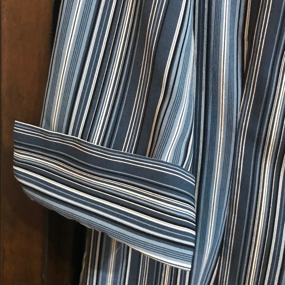 Croft & Barrow Striped Button Up Blouse Size M - Picture 4 of 5